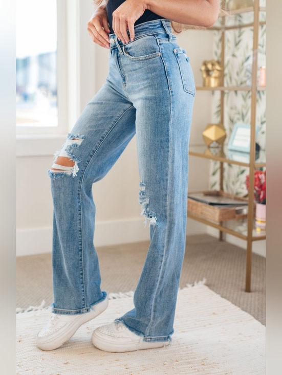Judy Blue Denim - Judy Blue High Rise 90's Straight Fit Jeans In Light Wash JB82502 5/27
